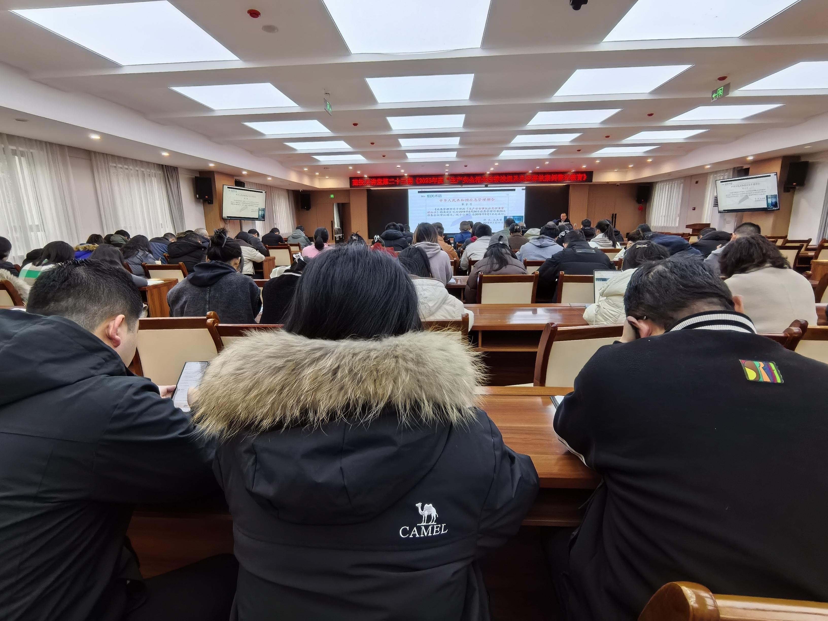 1763787542809431.jpg 1763787542809431.jpg